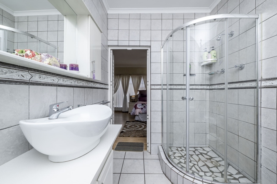 3 Bedroom Property for Sale in Ferndale Western Cape